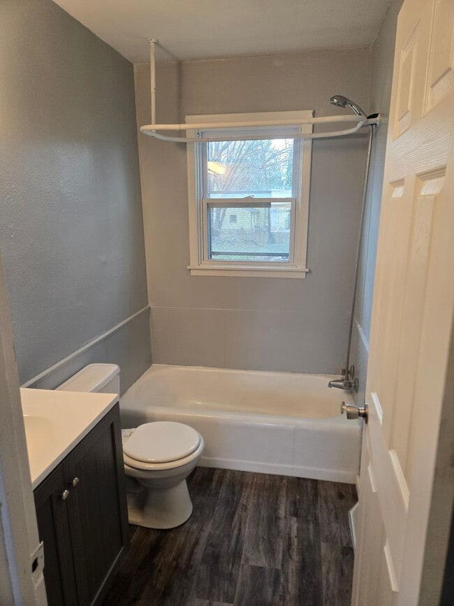 Building Photo - 1754 Newell St