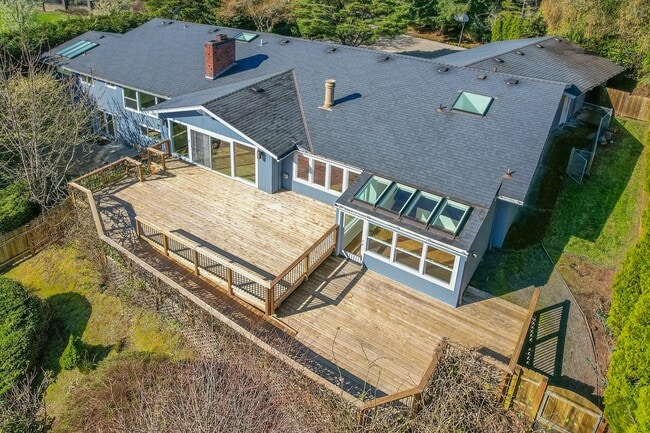 Building Photo - 4-Bedroom Luxury Home for Rent by Portland Golf Club