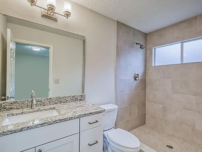 Building Photo - St Johns Rental