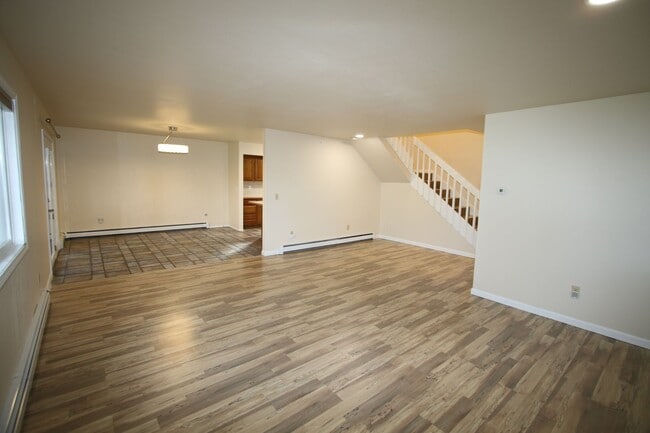 Building Photo - 5941 Keyann Cir