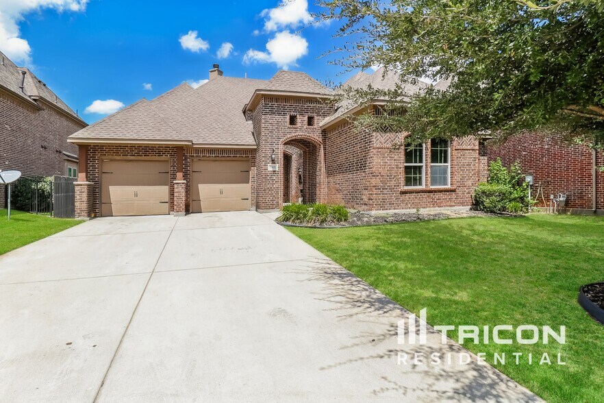 Primary Photo - 5301 Runnymede Ct