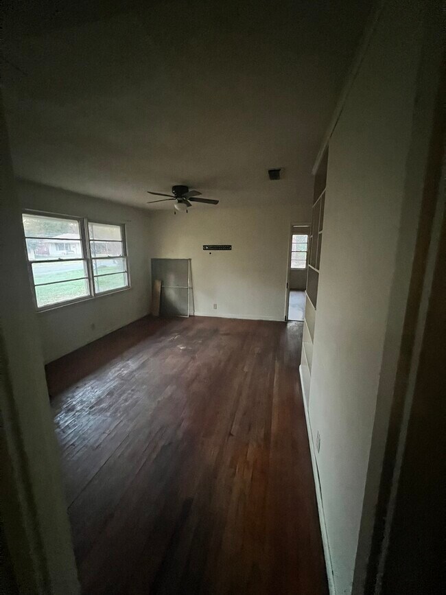Building Photo - 2525 Attaway Ave
