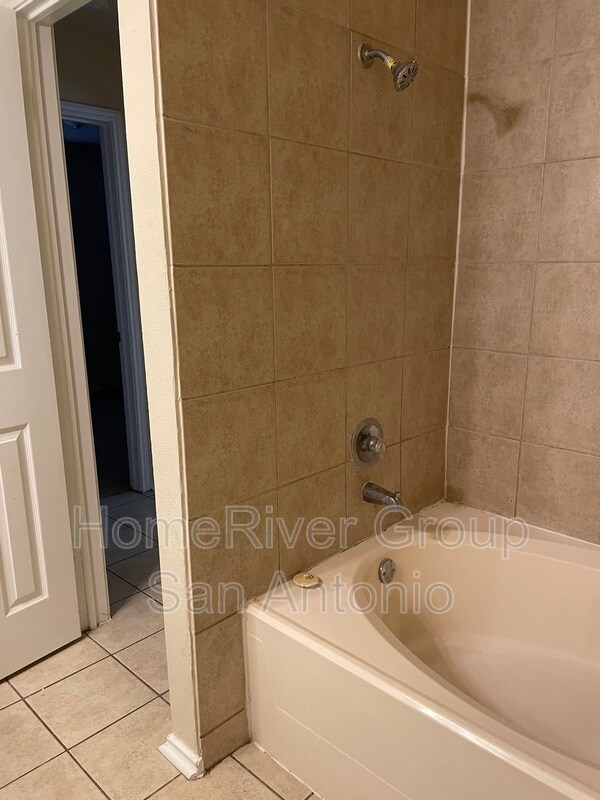Building Photo - 6220 Les Harrison Dr