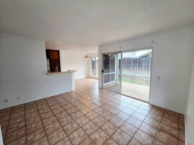 Building Photo - Ewa Beach - Soda Creek: 3bd, 2.5 bath, 2 car garage