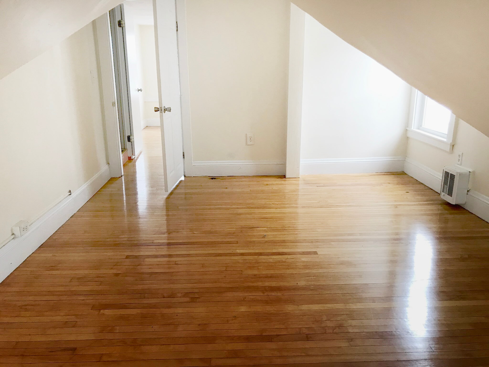 Building Photo - 113 Ashland St