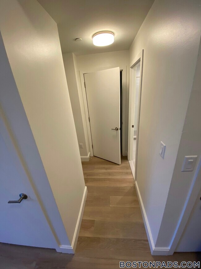 Building Photo - 1079 Commonwealth Ave