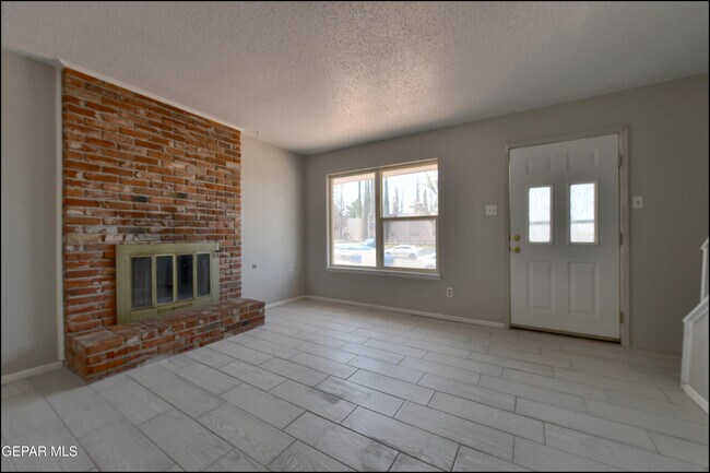 Building Photo - 6913 Pamlico Dr