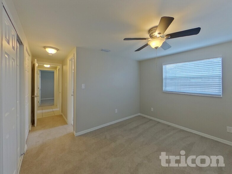 Building Photo - 5811 Oxford Dr