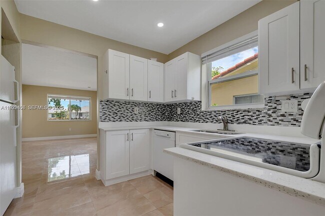 Building Photo - 9243 SW 204th Terrace