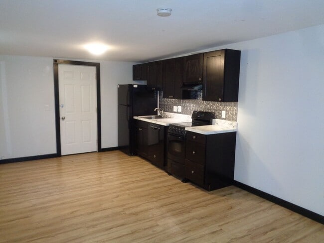 Building Photo - 201 S 26th St