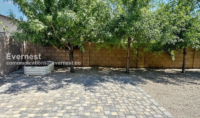 Building Photo - 10667 W Filbert St