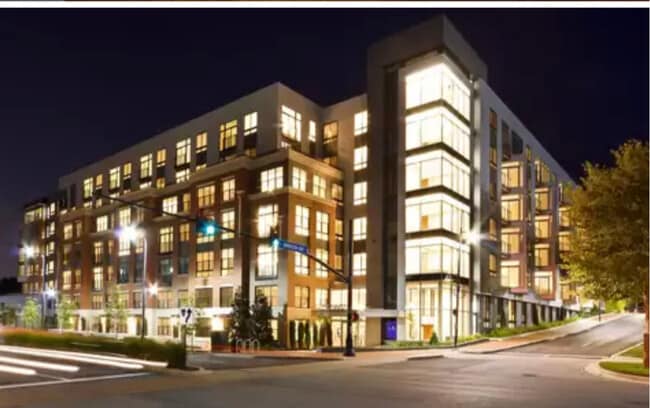 Building Photo - 145 Riverhaven Dr