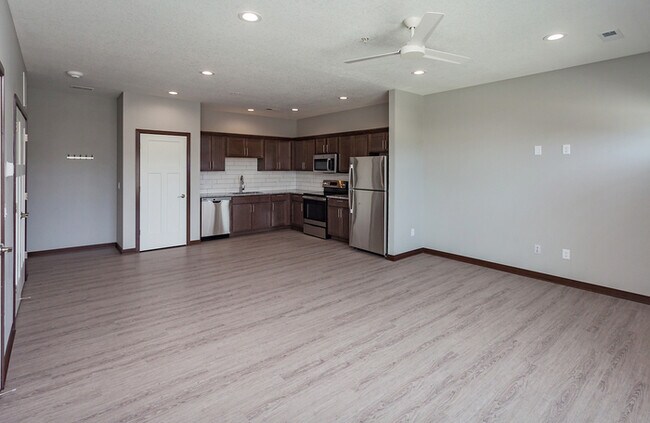 Building Photo - 1017 NW Lexi Ln