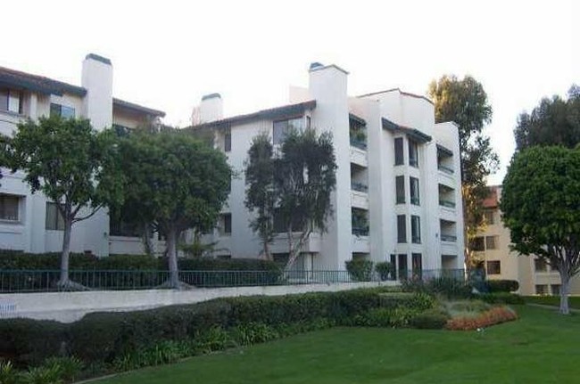 Building Photo - 11255 Tierrasanta Blvd