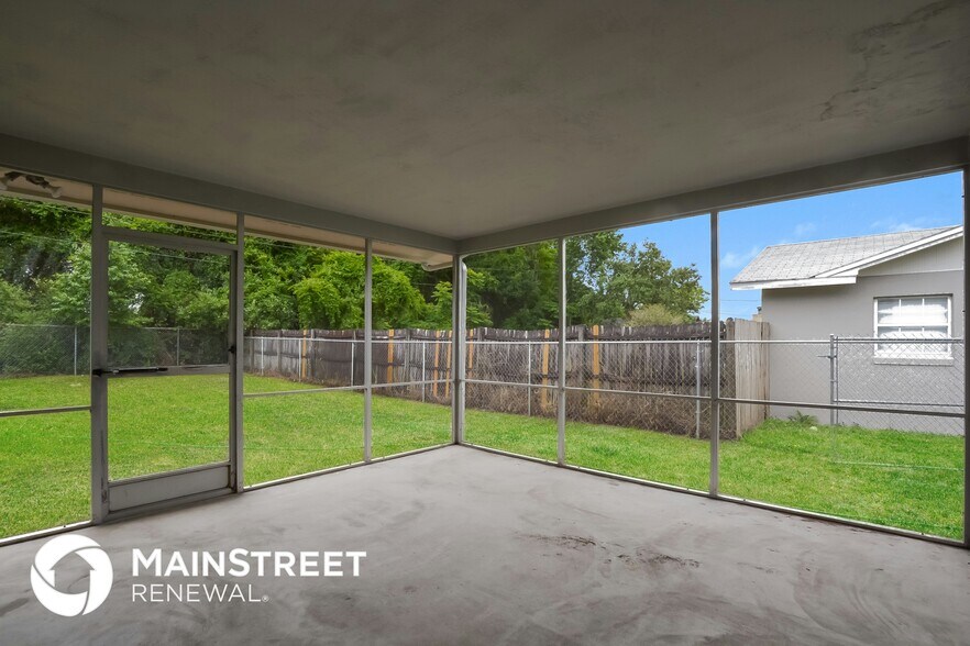 Building Photo - 1089 E Hancock Dr