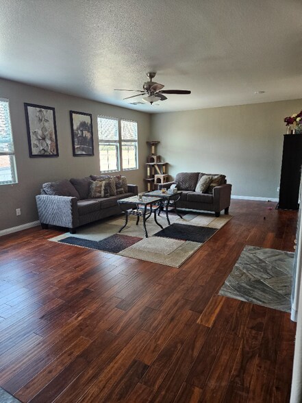 Building Photo - 7204 Mountain Den Ave