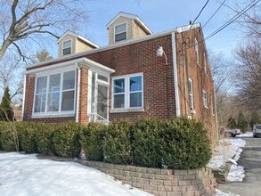 Building Photo - 7709 W Taft St