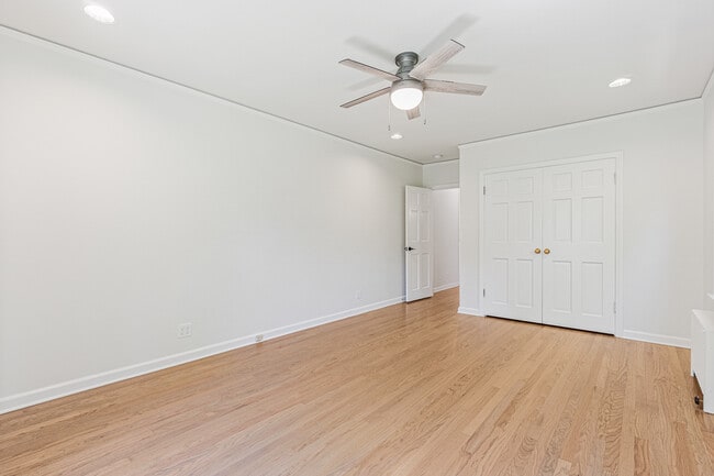 Building Photo - 3238 NE 94th St
