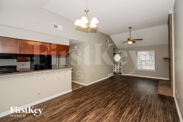Building Photo - 2816 Maryland Cir W