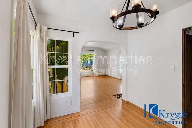 Building Photo - 1616 Fern Pl