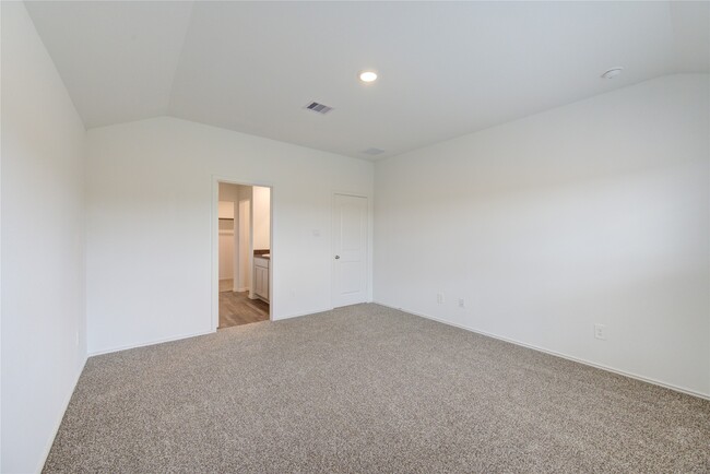 Building Photo - 24434 Elmwood Falls Dr