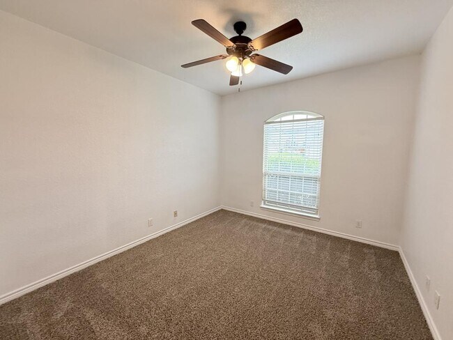 Building Photo - 3906 Anvil Range Rd