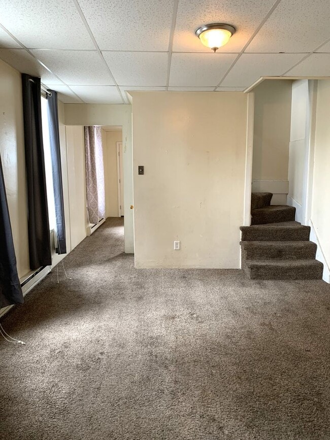 Building Photo - Two story, 1 bed/1 bath duplex