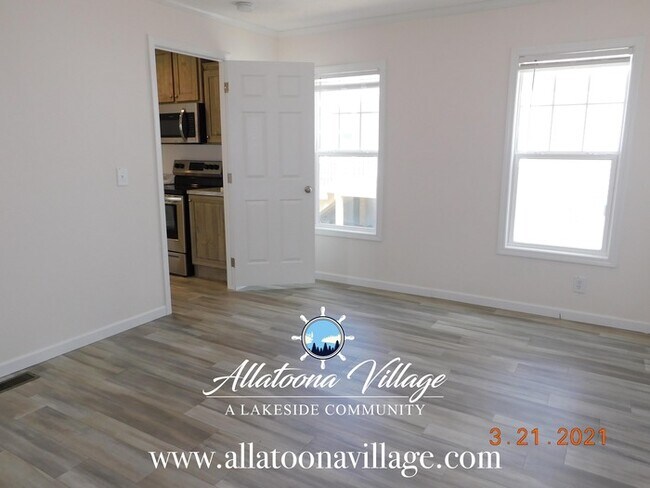Building Photo - 3BR/2Bth w/ Lake Access and Pet Friendly i...