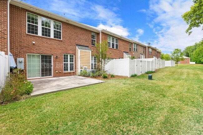 Building Photo - 15426 Canmore Street