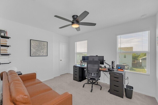 Building Photo - 2324 Willkomen Wy