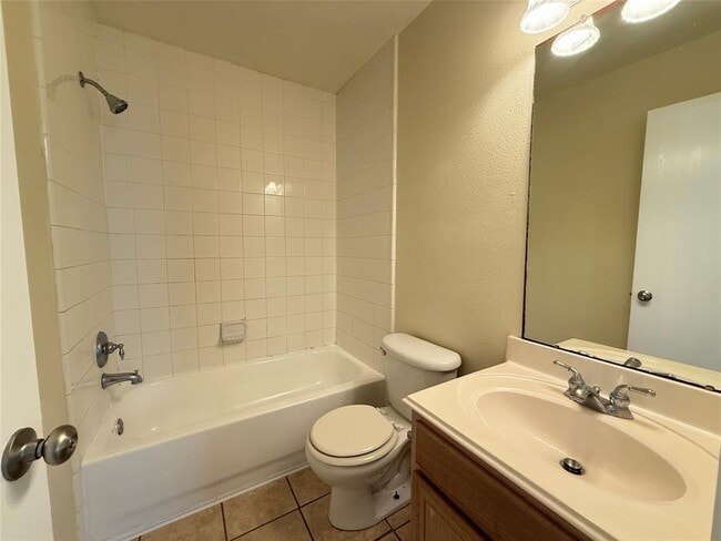 Building Photo - 6615 Highwind Bend Ln