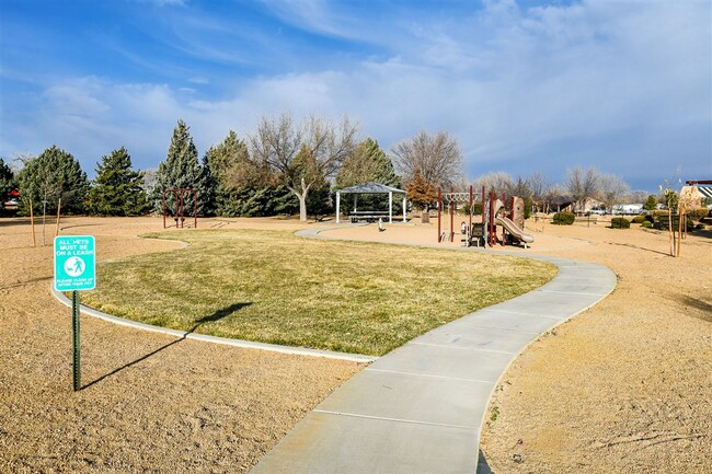 Building Photo - 4 bedroom 2 bath home in Highlands Ranch n...