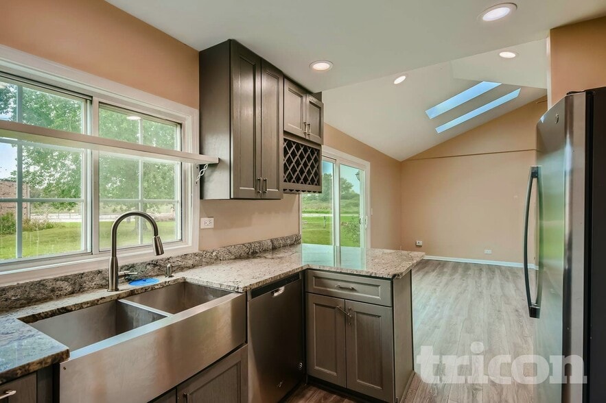 Building Photo - 3261 Bremerton Ln