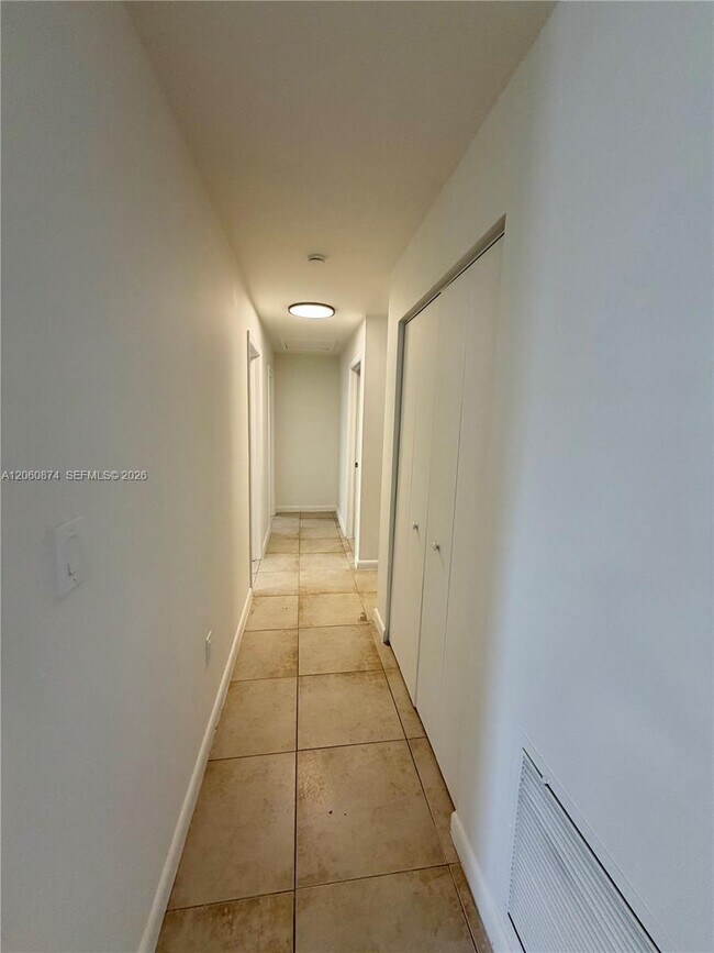 Building Photo - 4073 SW 52nd St