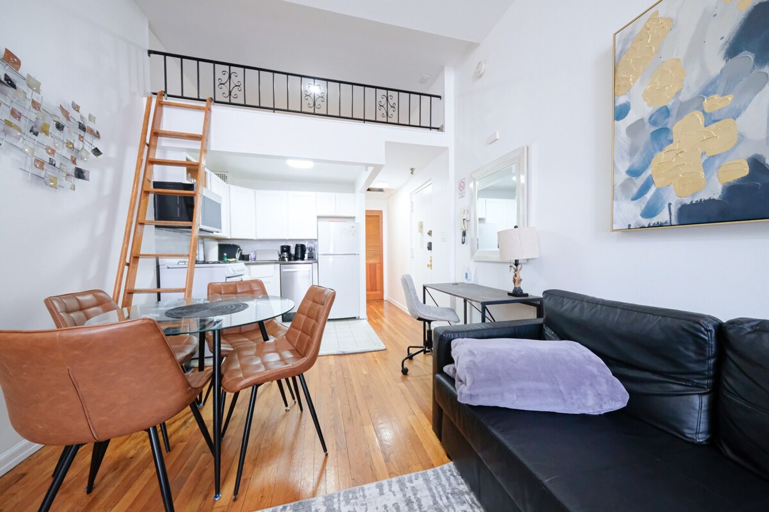 Building Photo - 32 W 86th St