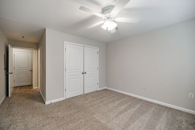 Building Photo - 490 Barnett Shoals Rd