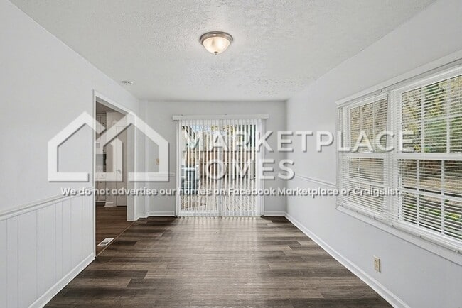 Building Photo - 4118 Ponderosa Dr SW