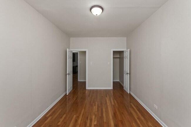 Building Photo - 1 bedroom in Chicago IL 60625