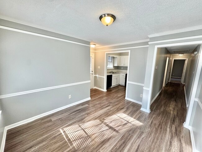 Building Photo - 4015 Hofburg St