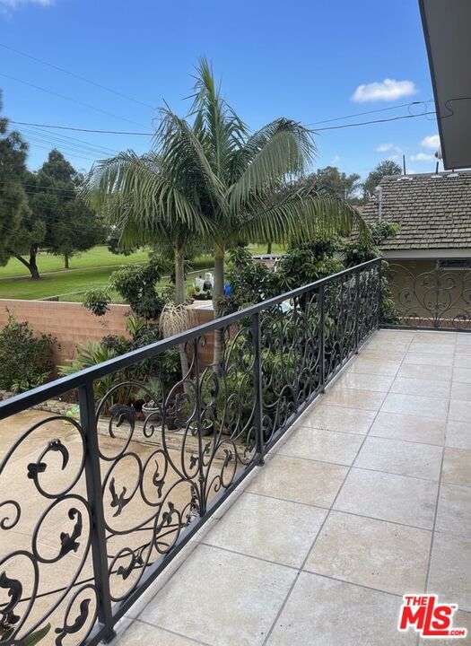 Building Photo - 4368 Fairway Dr