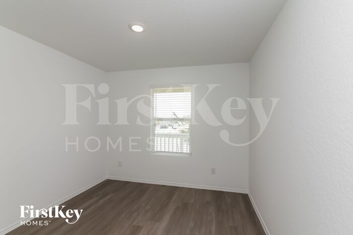 Building Photo - 14807 Greenfield Ml