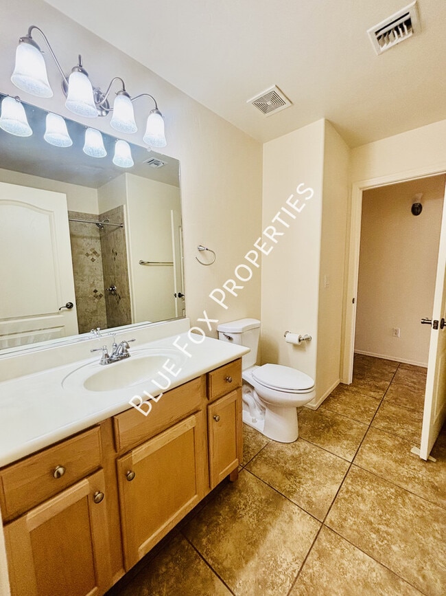 Building Photo - 2826 N Ramie Pl