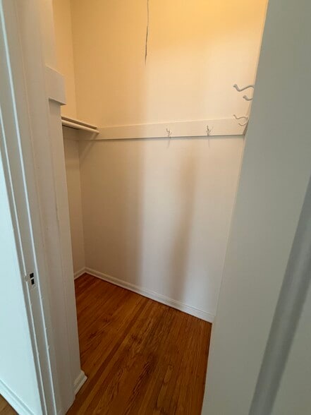 Laundry Room/Porch - 1068 S Orange Grove Ave
