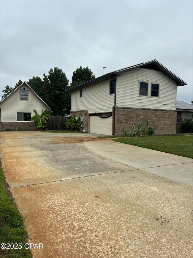 Building Photo - 1520 Belmont Blvd