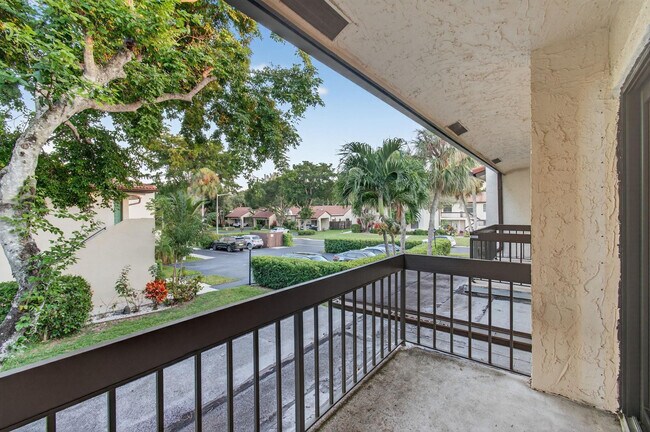 Building Photo - 21682 Cypress Rd