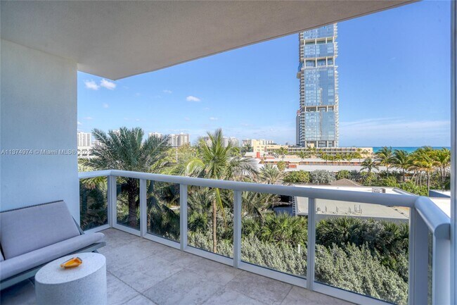 Building Photo - 18201 Collins Ave
