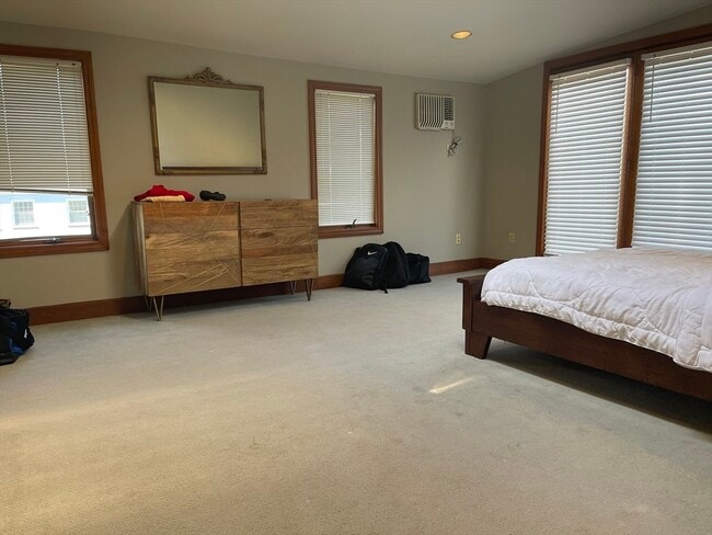 Building Photo - 576 Marrett Rd