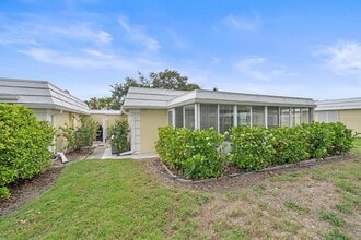 Building Photo - 5865 Tidewood Ave