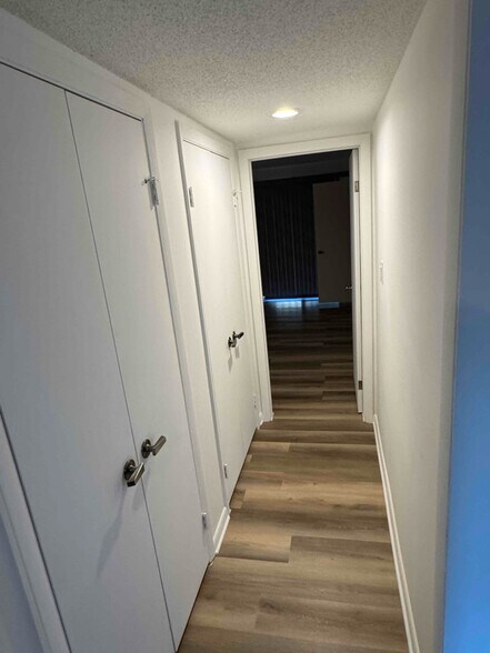 Building Photo - 8530 Tidewater Dr