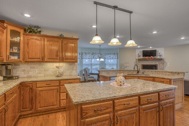 Building Photo - Highly desirable home in Briarbrook